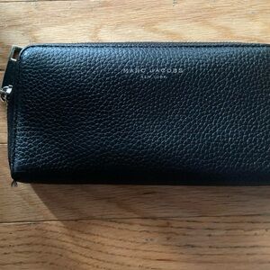 Marc Jacobs wallet